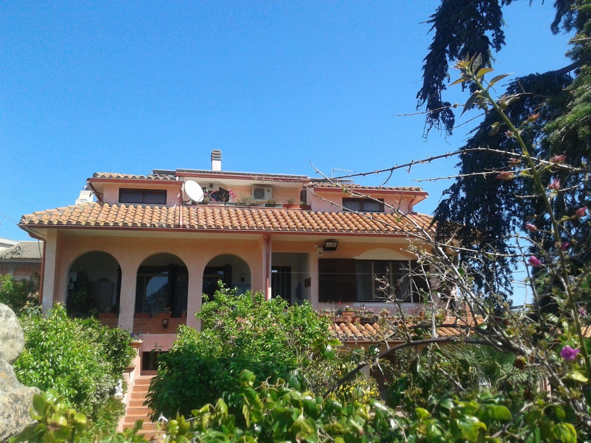 Villa Corrias Siliqua Exterior photo